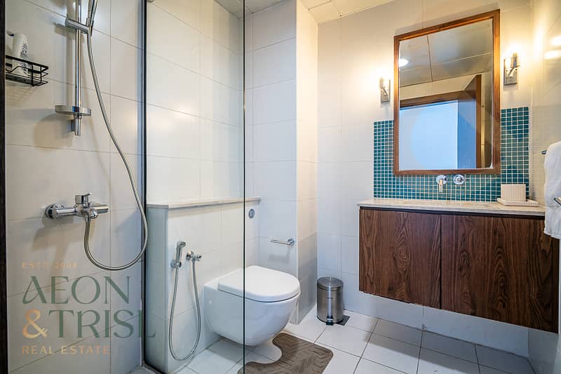 Waterfront Living | Mid Floor | Fully Furnished - Image 18