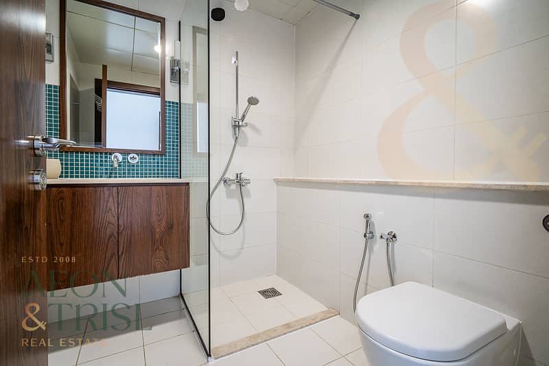 Waterfront Living | Mid Floor | Fully Furnished - Image 19