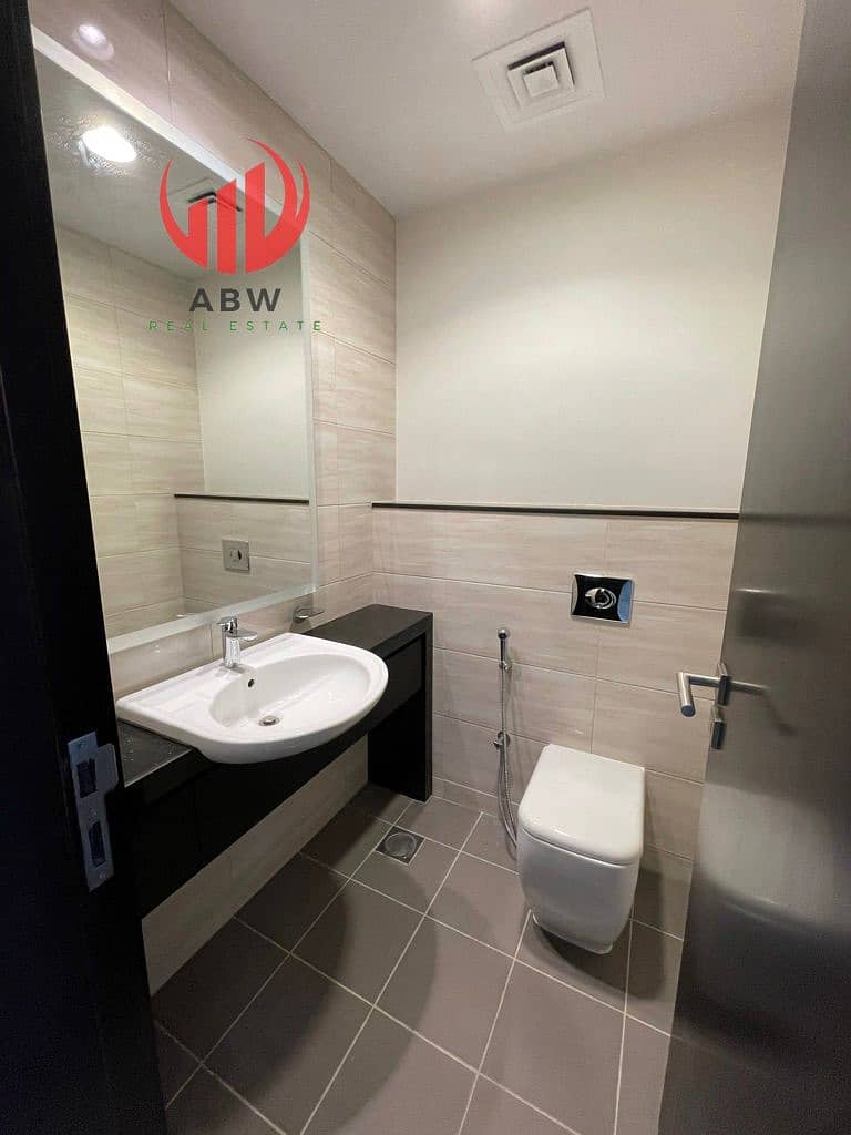 Stylish 1BR | Hot Deal | Convenient Location - Image 10