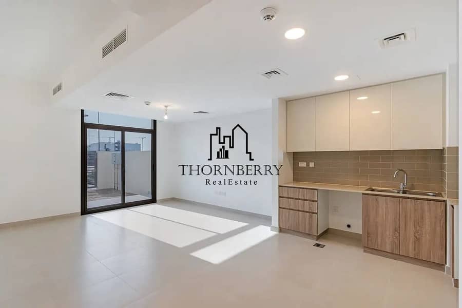 Semi Furnished | Single Row | Vacant Unit