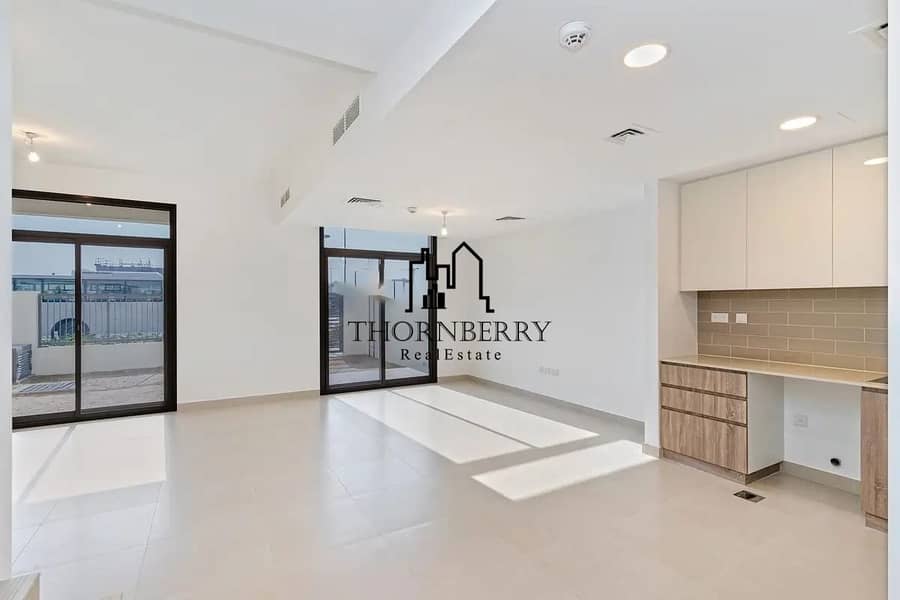 Semi Furnished | Single Row | Vacant Unit