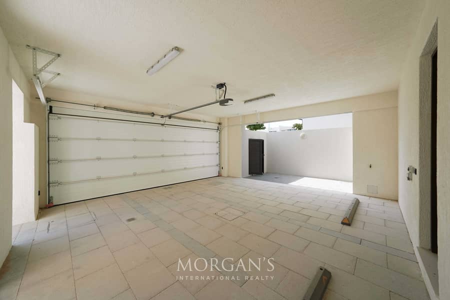 4 BR Villa | Private Pool | Spacious Layout - Image 25