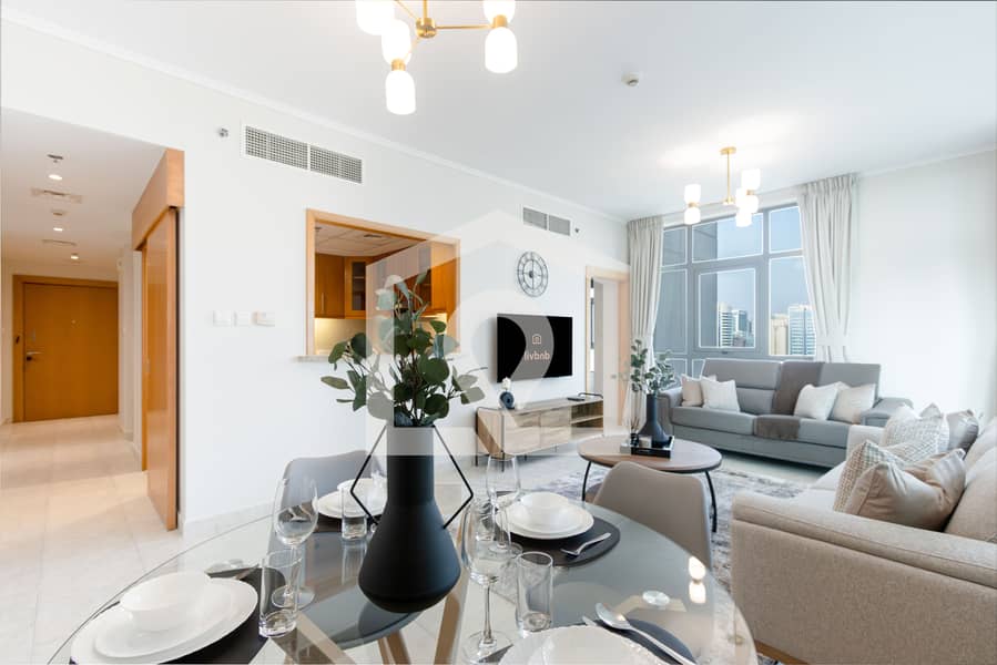 Bright Apartment with Lake Views – The Links East Tower