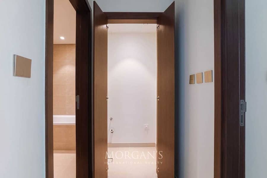 High Floor | Water View | Luxurious Layout - Image 9