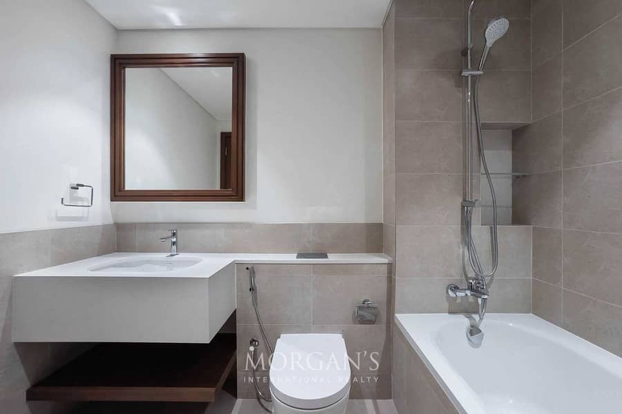 High Floor | Water View | Luxurious Layout - Image 13