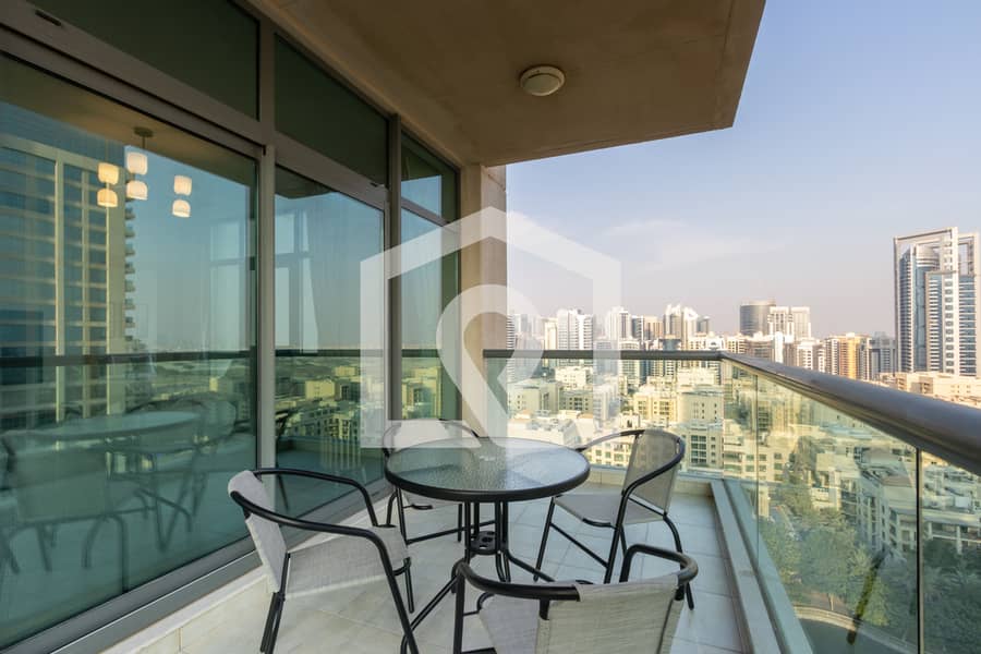 Bright Apartment with Lake Views – The Links East Tower - Image 22