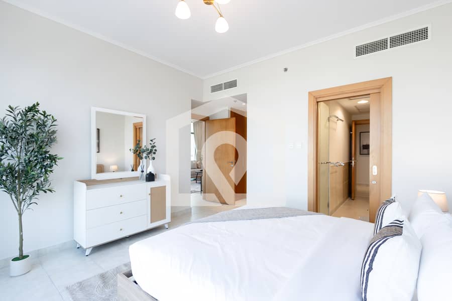 Bright Apartment with Lake Views – The Links East Tower - Image 26