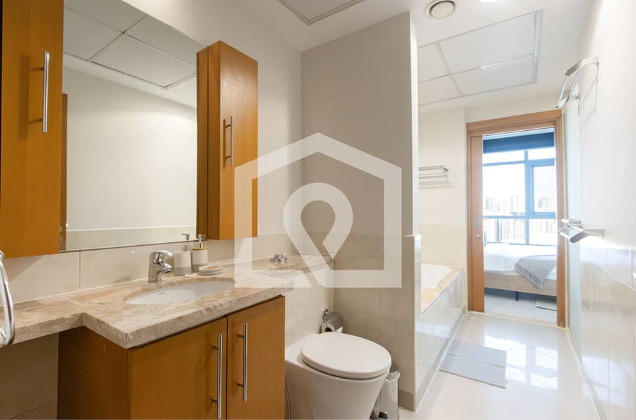 Bright Apartment with Lake Views – The Links East Tower - Image 31