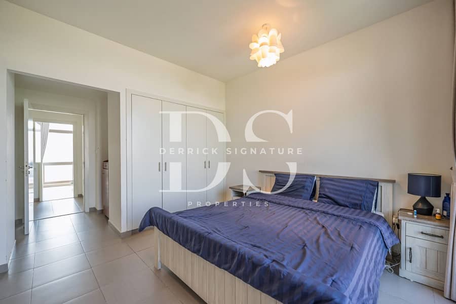 3BR Single Row | Top Location | Well Presented