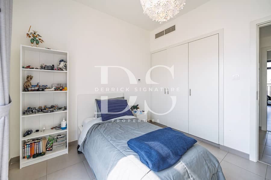 3BR Single Row | Top Location | Well Presented - Image 9