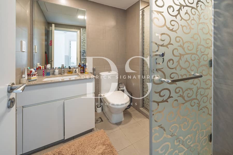 3BR Single Row | Top Location | Well Presented - Image 12