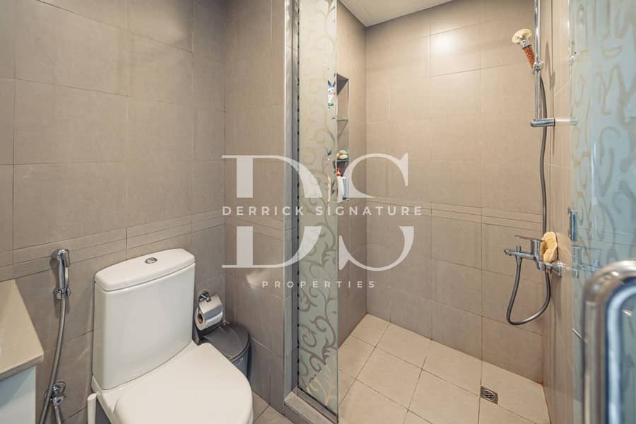 3BR Single Row | Top Location | Well Presented - Image 13