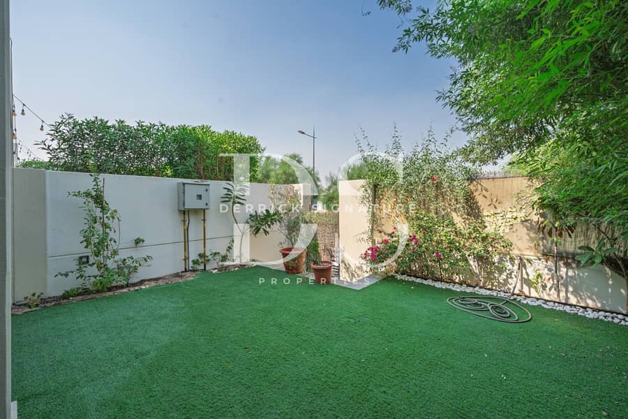 3BR Single Row | Top Location | Well Presented - Image 27