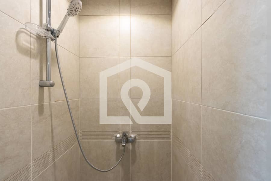 Bright Apartment with Lake Views – The Links East Tower - Image 36