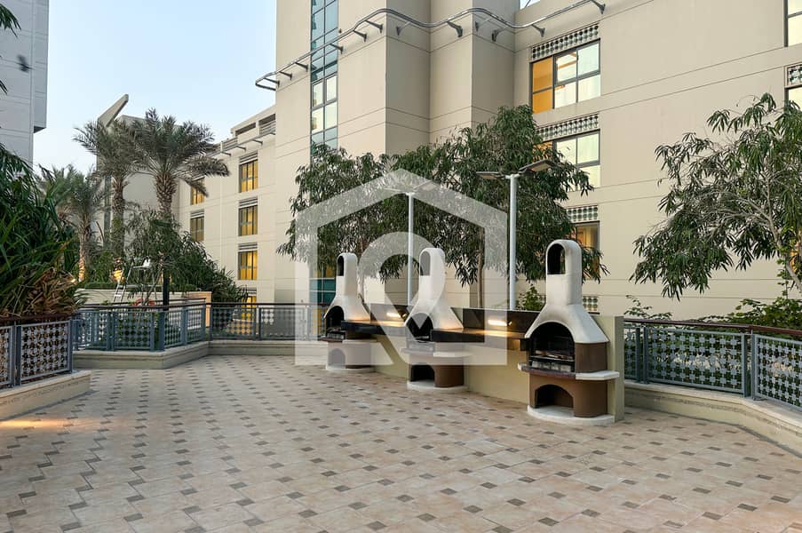 Bright Apartment with Lake Views – The Links East Tower - Image 42