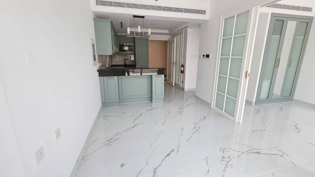 DIRECT POOL ACCESS| CHILLER FREE | SEMI FURNISHED