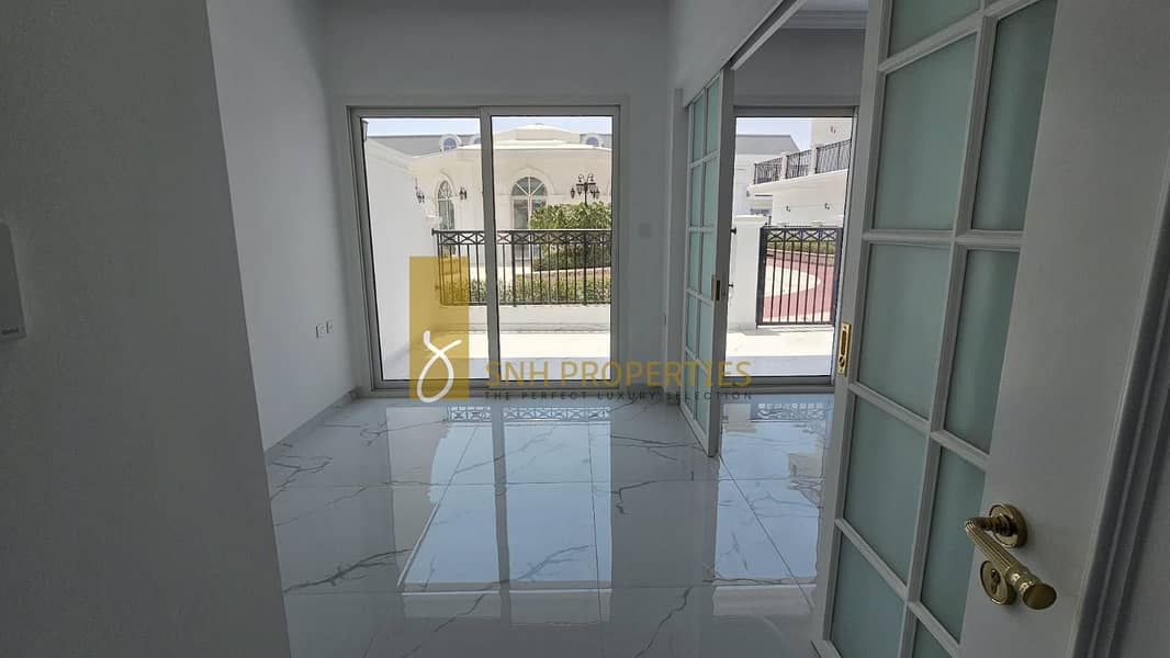 DIRECT POOL ACCESS| CHILLER FREE | SEMI FURNISHED - Image 6