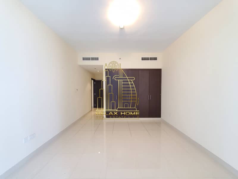 Luxury 1BHK | Ready to Move In | Gym & Pool | Close Metro