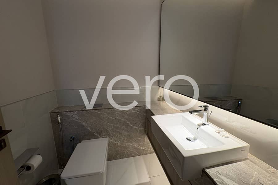 Luxury Living | Waterfront Views | Modern Design - Image 8