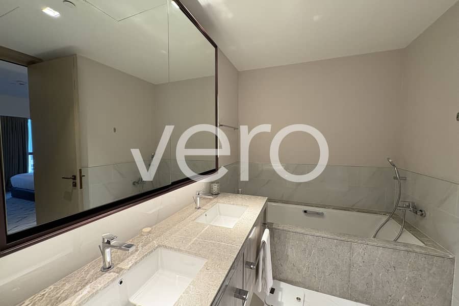 Luxury Living | Waterfront Views | Modern Design - Image 10