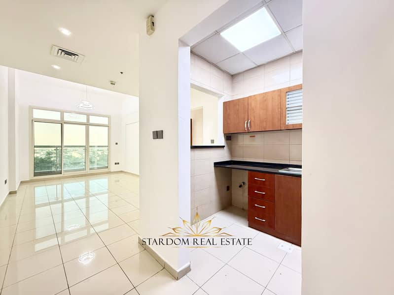 2 BR | SPACIOUS LAYOUT | VACANT