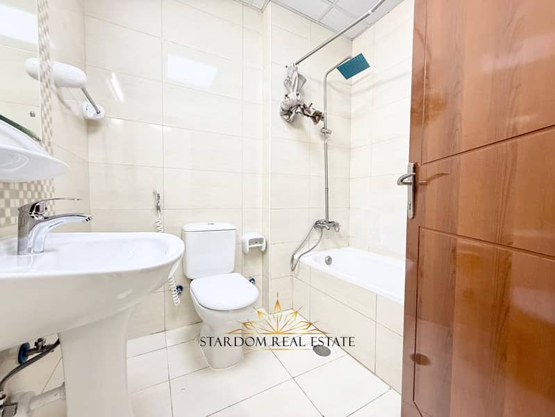 2 BR | SPACIOUS LAYOUT | VACANT - Image 10