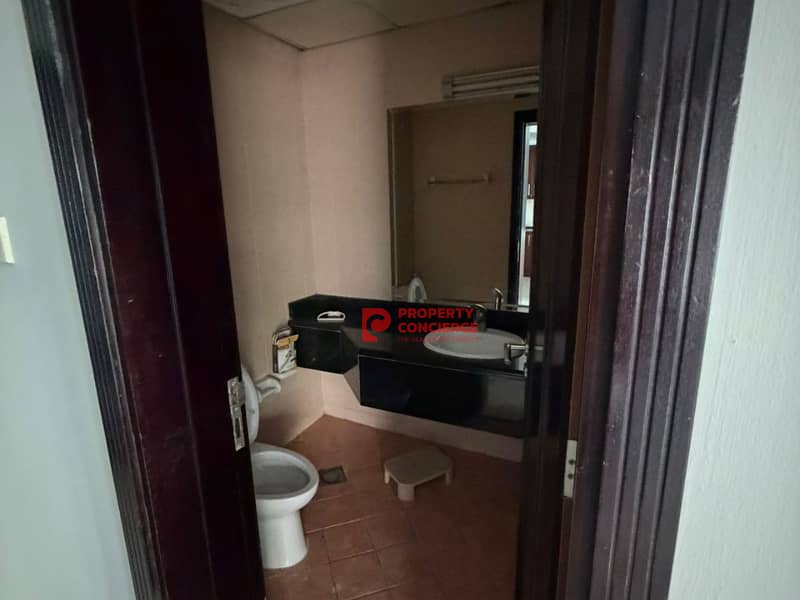 fully furnished one bedroom avaialbe for rent