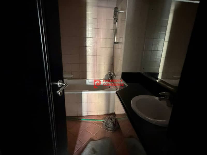 fully furnished one bedroom avaialbe for rent - Image 10