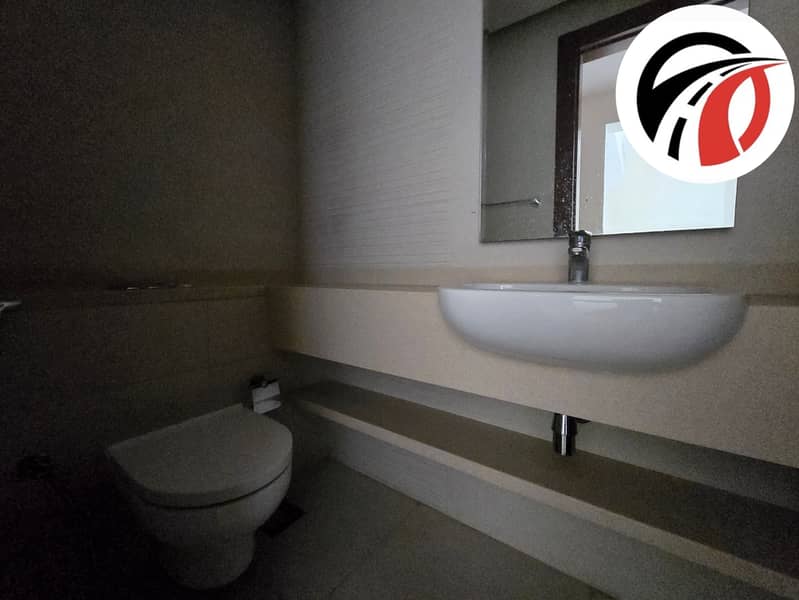 Burj Khalifa View | Ready to Move | Prime Location - Image 11