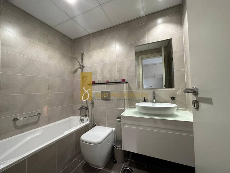 GOLF COURSE VIEW | FULLY FURNISHED| FULLY UPGRADED - Image 7