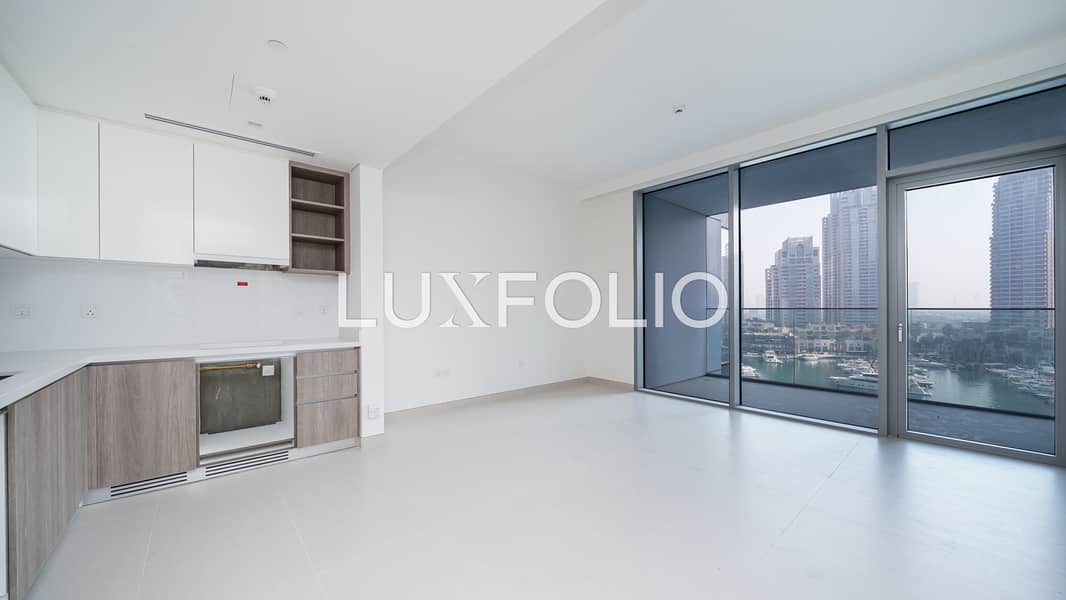 Spacious Unit | Full Marina View | Available Now