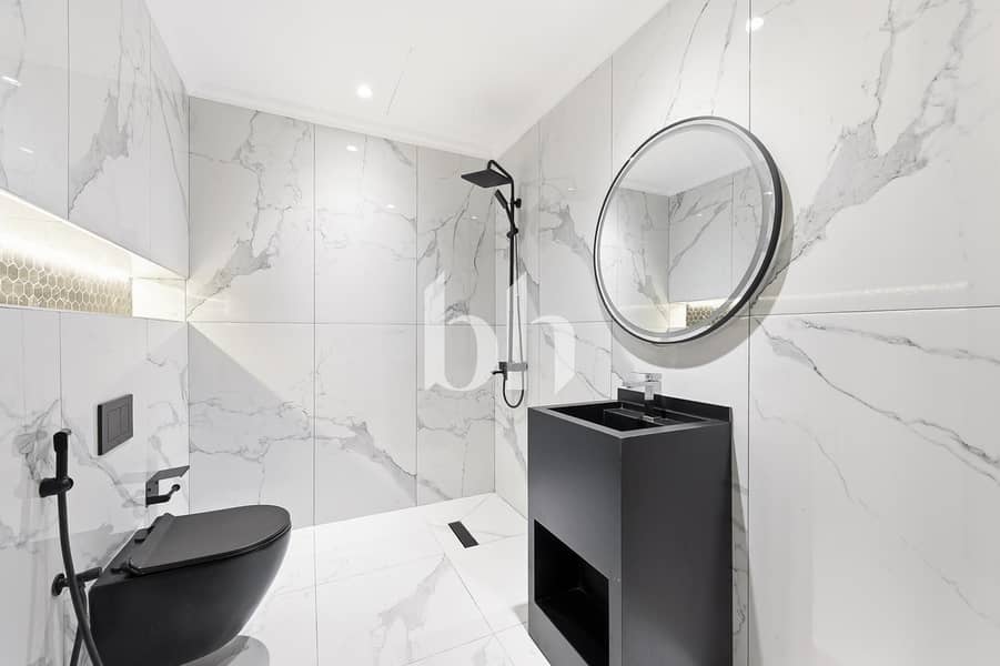 Upgraded Penthouse | Vacant | Panoramic Views - Image 12