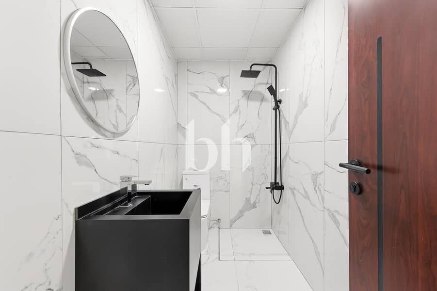 Upgraded Penthouse | Vacant | Panoramic Views - Image 14