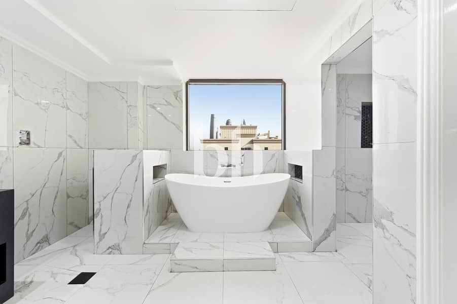 Upgraded Penthouse | Vacant | Panoramic Views - Image 15