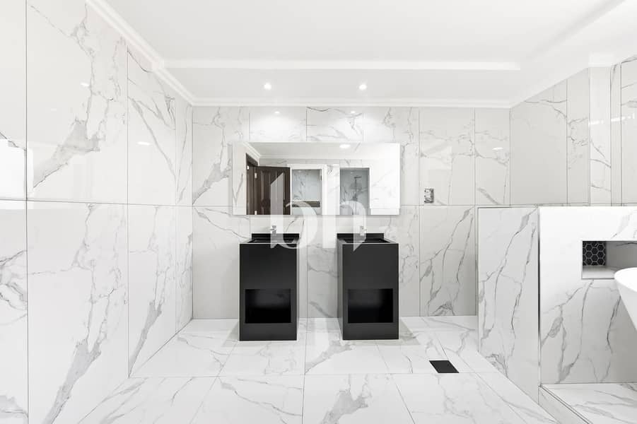 Upgraded Penthouse | Vacant | Panoramic Views - Image 16