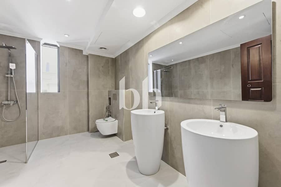 Upgraded Penthouse | Vacant | Panoramic Views - Image 20