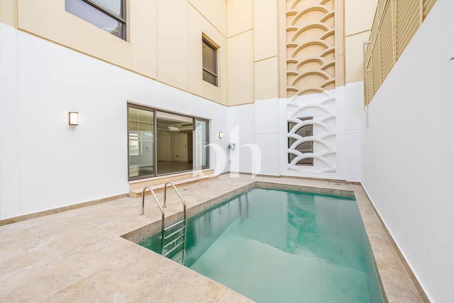 Upgraded Penthouse | Vacant | Panoramic Views - Image 24