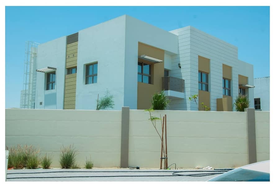 8 5 bedroom villa in sharjah for sale