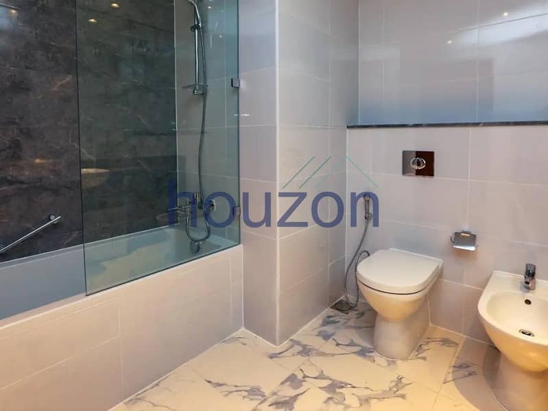 Vacant 3BR + Maid | Sea + Canal | Burj View - Image 23