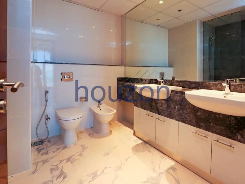 Vacant 3BR + Maid | Sea + Canal | Burj View - Image 27