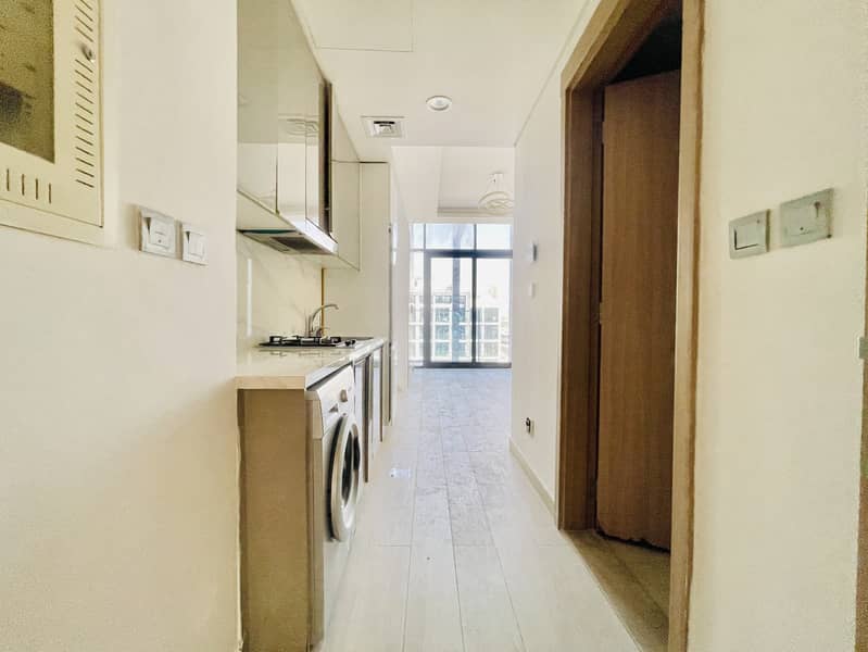 Chiller Free | Modern Studio | Full Luxury Amenities | Azizi Riviera, Meydan - Image 13