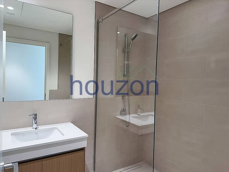 Brand New 4BR + M/Room| Balcony | Sea View - Image 10