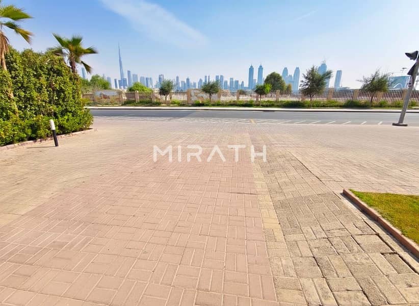 5BR Villa| Spacious Layout | Under Renovation - Image 18