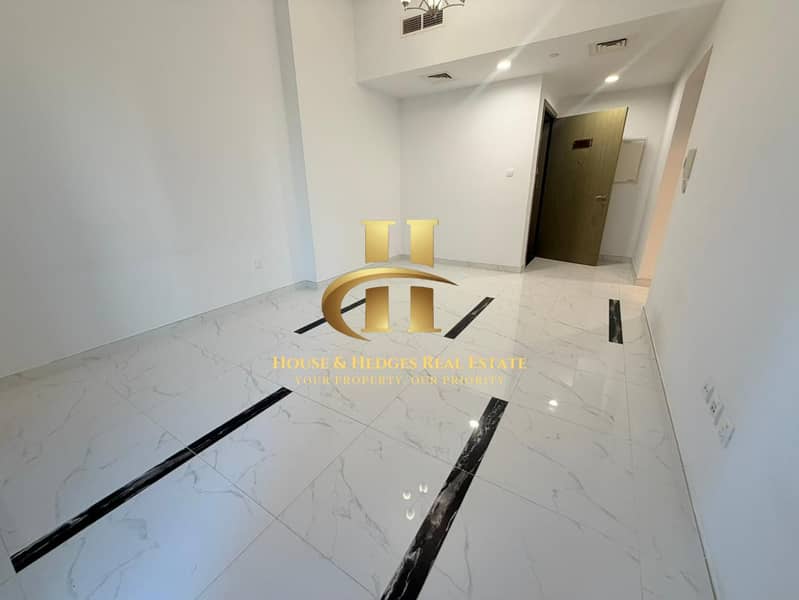 2BHK+Close Kitchen | High Floor | Park View