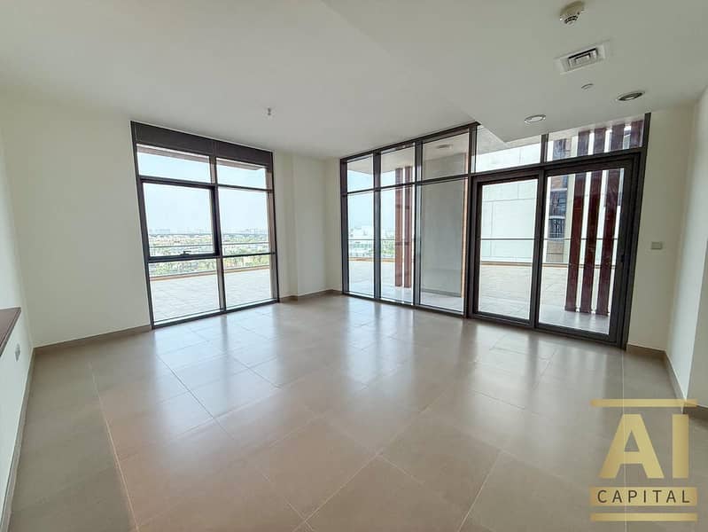 SPACIOUS LAYOUT I FULL CANAL VIEW I TERRACE