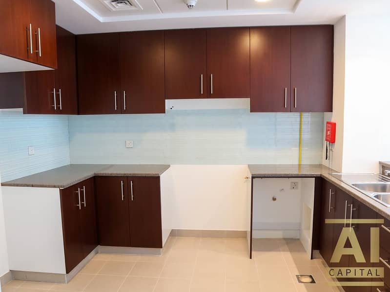 SPACIOUS LAYOUT I FULL CANAL VIEW I TERRACE