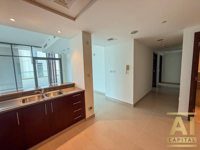 SPACIOUS LAYOUT I FULL CANAL VIEW I TERRACE