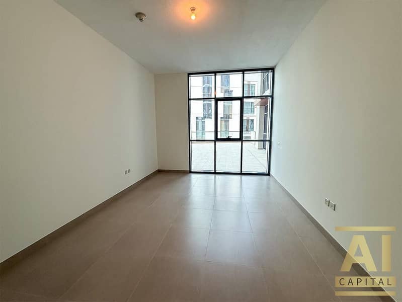 SPACIOUS LAYOUT I FULL CANAL VIEW I TERRACE - Image 6