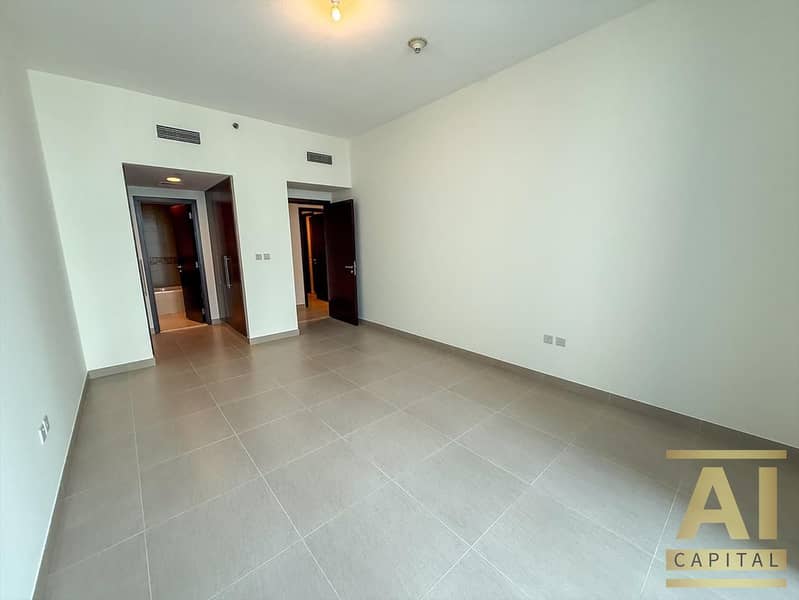 SPACIOUS LAYOUT I FULL CANAL VIEW I TERRACE - Image 10