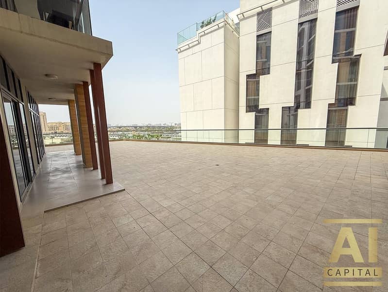 SPACIOUS LAYOUT I FULL CANAL VIEW I TERRACE - Image 14